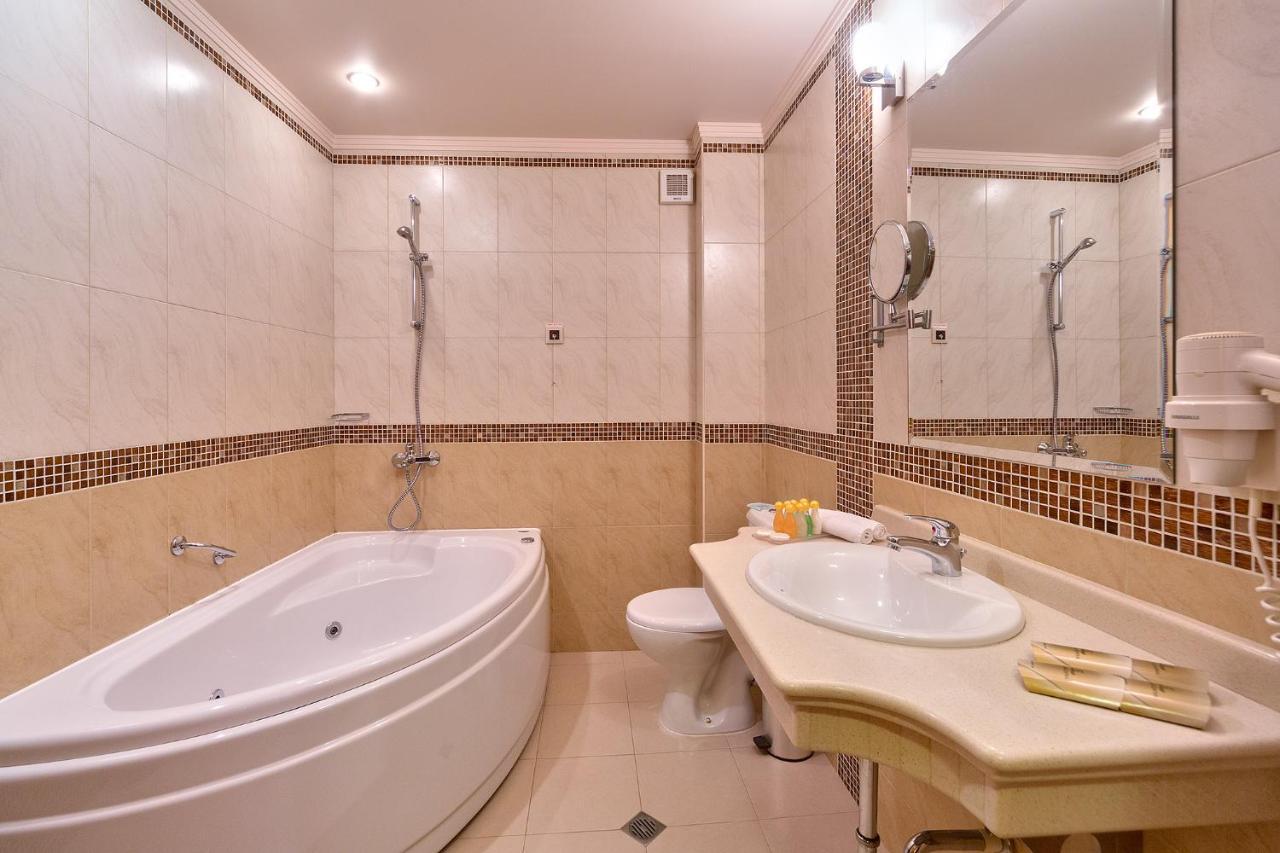 Hotel Club Central Hisarya Extérieur photo