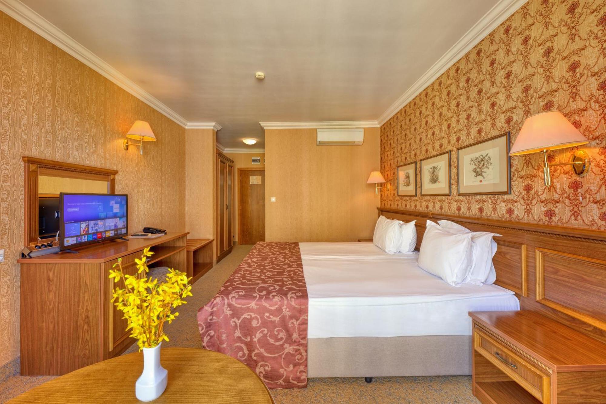 Hotel Club Central Hisarya Extérieur photo