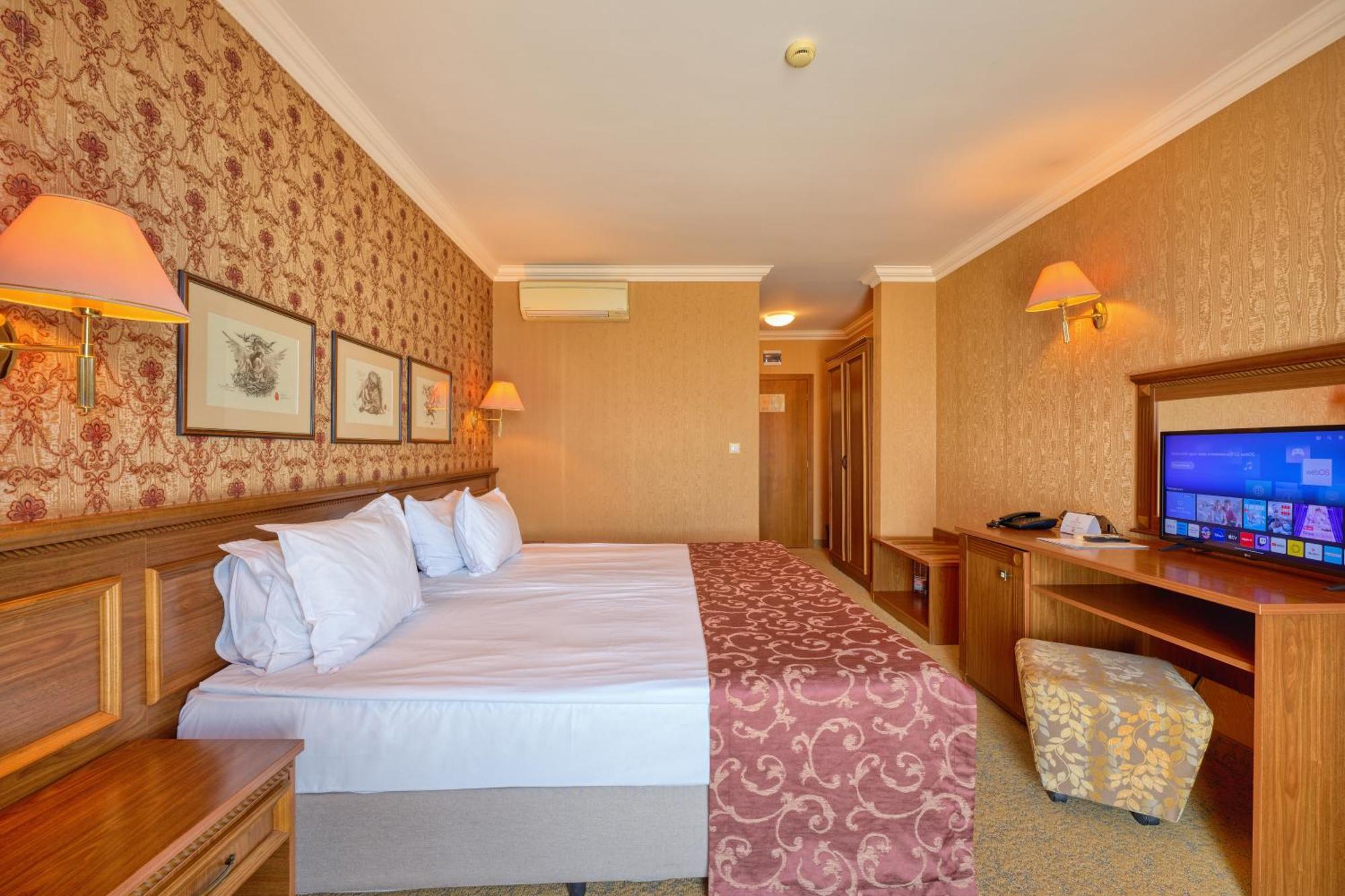 Hotel Club Central Hisarya Extérieur photo